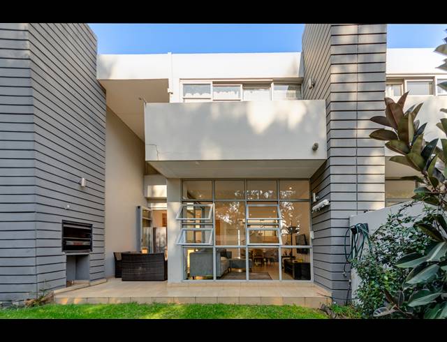 2 BEDROOM DUPLEX RENTED IN BRYANSTON